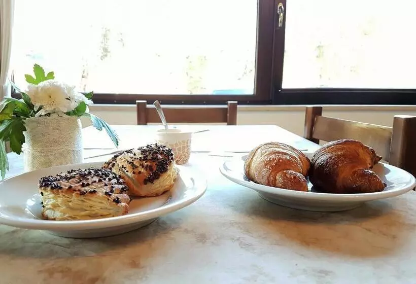 簡易ホテル Del Lago Ampollino