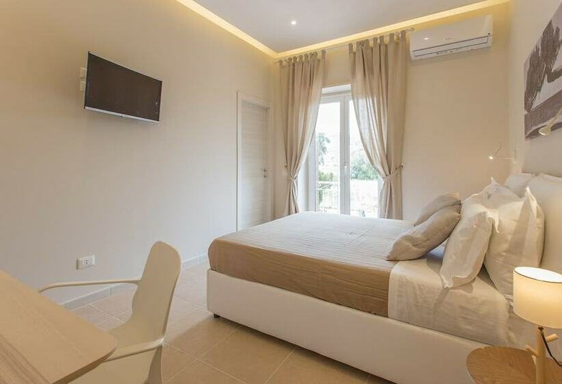 פנסיון Astanza