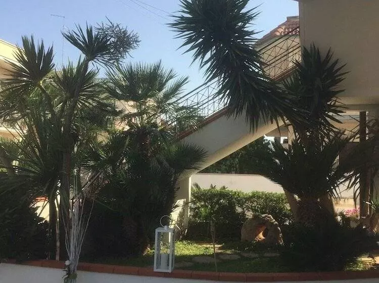 Femily B&b Bed And Breakfast Di Puglia In   Bari