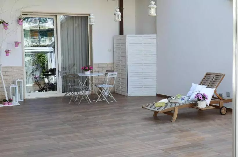 Femily B&b Bed And Breakfast Di Puglia In   Bari