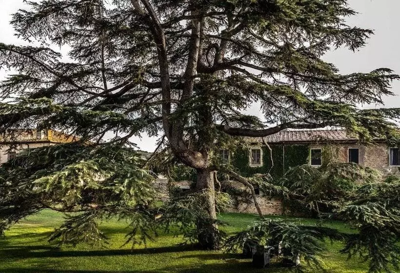 Maaseutuhotelli La Pescaia Resort