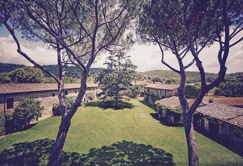 בית מלון כפרי La Pescaia Resort