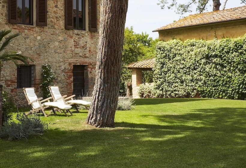 בית מלון כפרי La Pescaia Resort