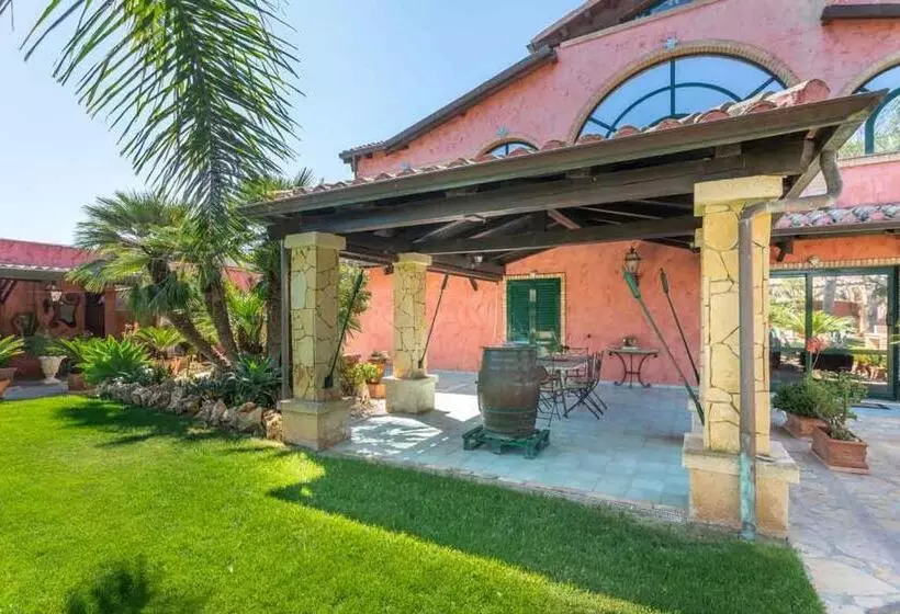 Aamiaismajoitus (B&B) Villa Flumini