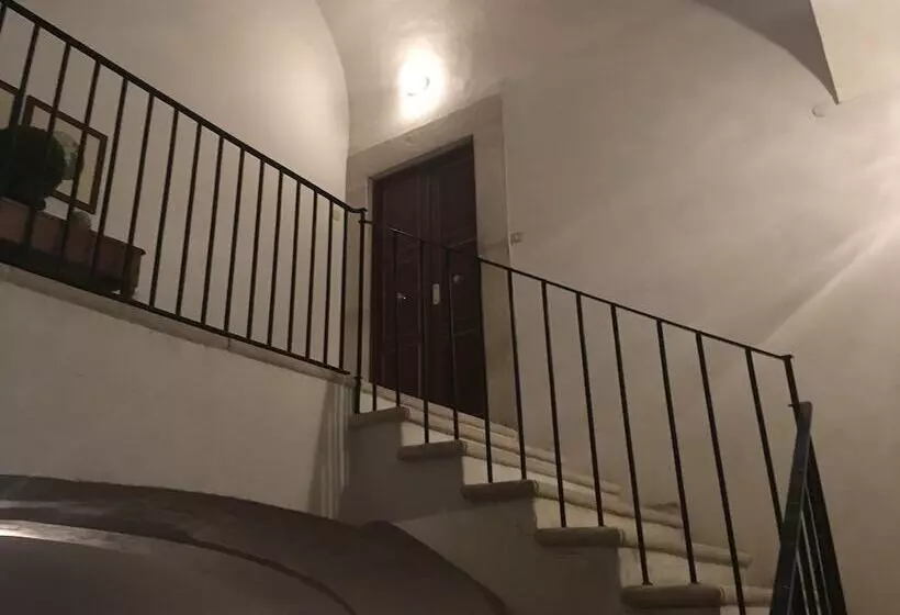 Bed & Breakfast Opera