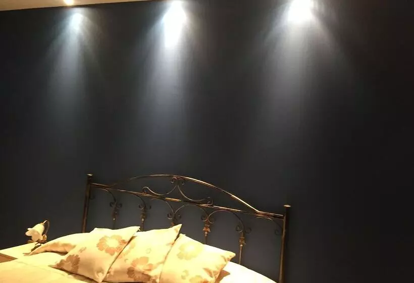 Bed & Breakfast Opera