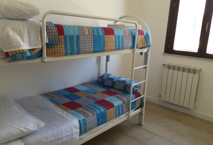 Hostal Herons Bay Resort