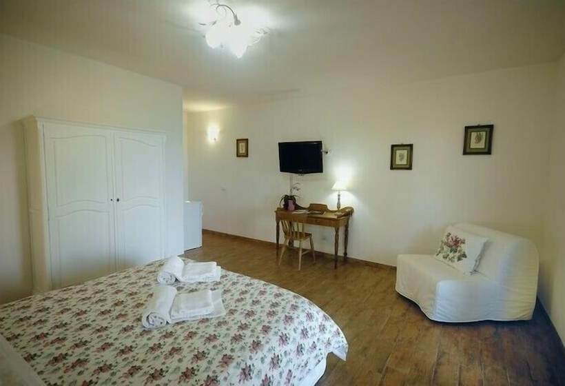 פונדק Pietriccio Rosso