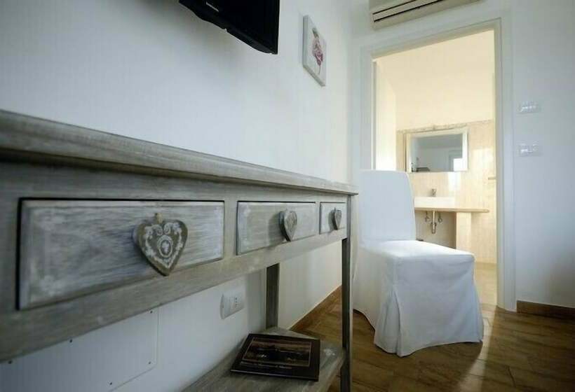 פונדק Pietriccio Rosso