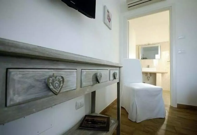 Hostelli Pietriccio Rosso