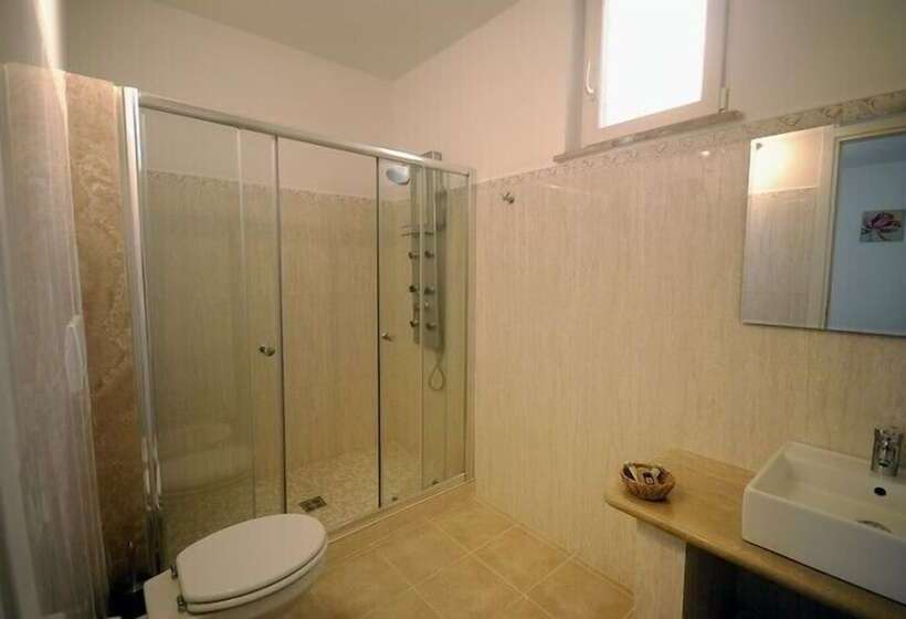 פונדק Pietriccio Rosso