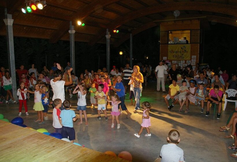 בית מלון כפרי Camping & Village Polvese