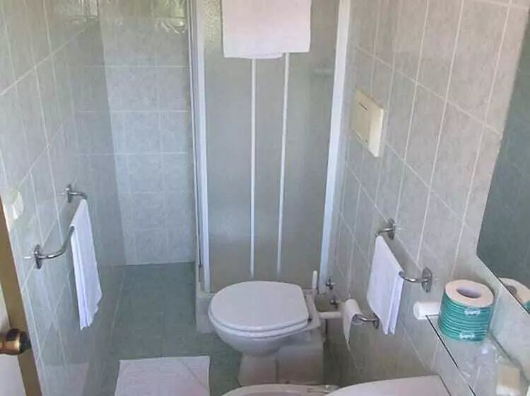 Hotelli Ristorante Tre Galletti