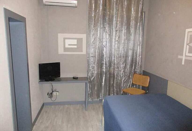 בית מלון כפרי Ristorante Tre Galletti