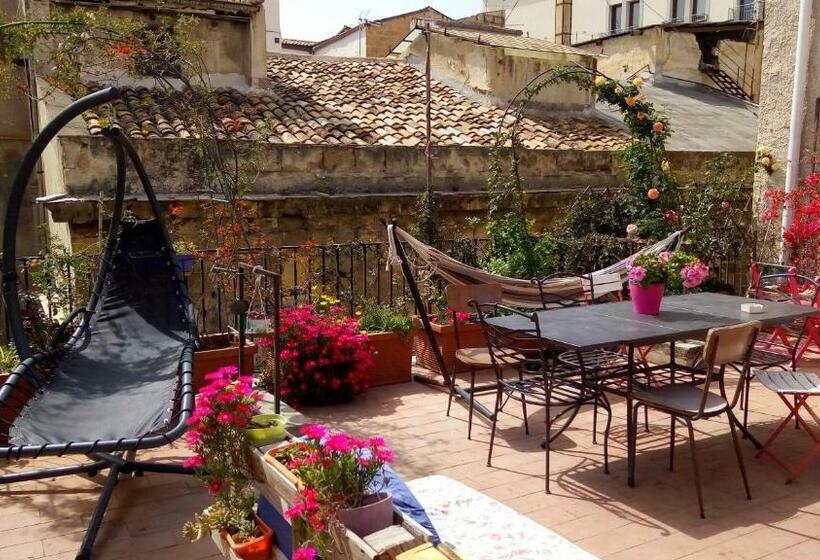 پانسیون Kaleidos