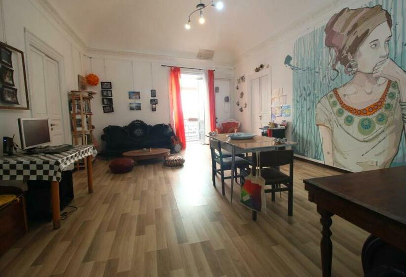 پانسیون Kaleidos