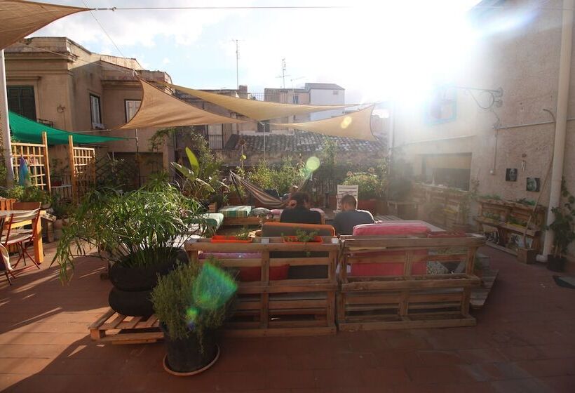 پانسیون Kaleidos