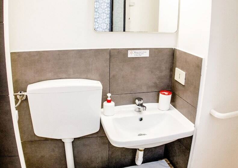 پانسیون Kaleidos