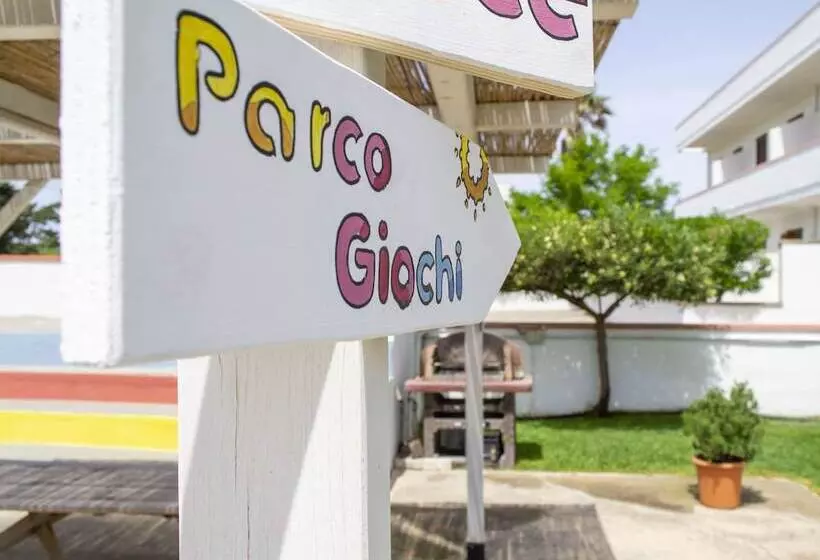 Residence Tre Palme   Localo