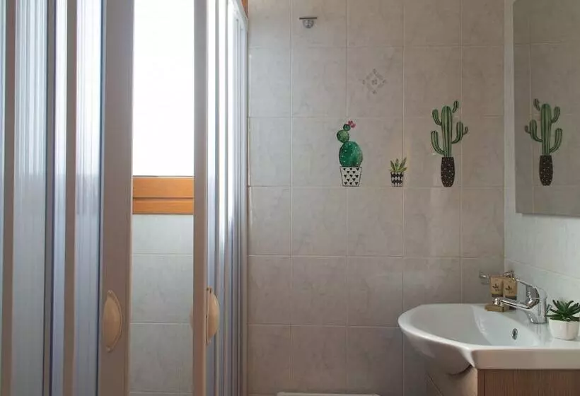 Residence Tre Palme   Localo