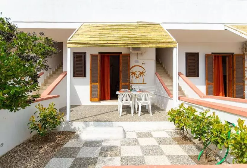 Residence Tre Palme   Localo
