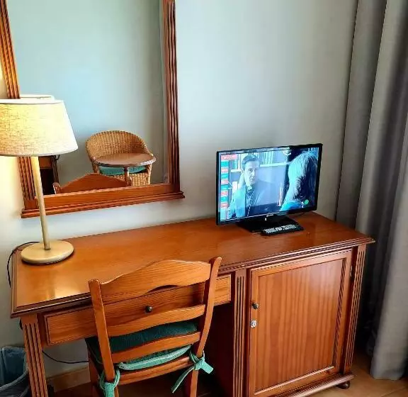 ホテル Almijara   Mares