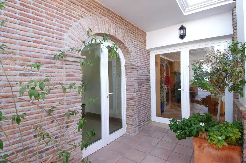 ホテル Almijara   Mares