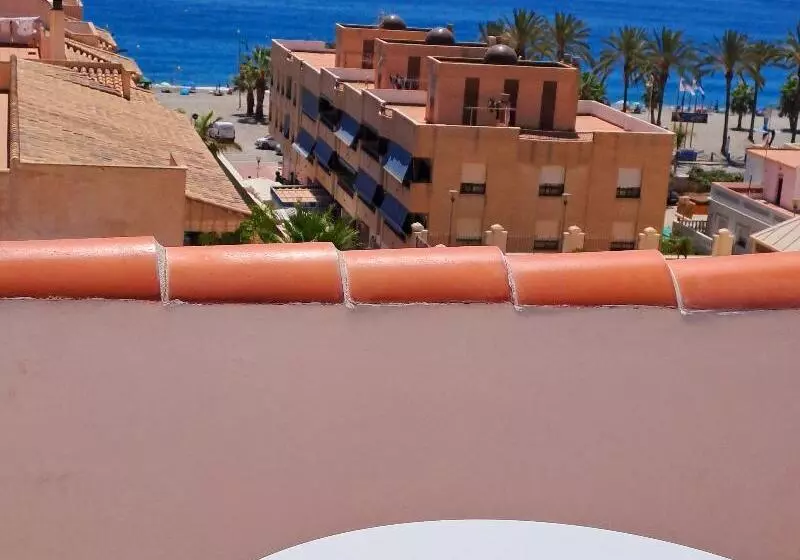 ホテル Almijara   Mares