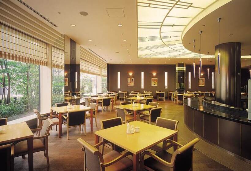 בית מלון כפרי Cypress Garden