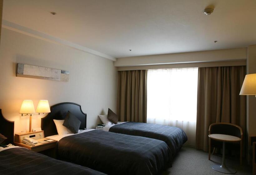 בית מלון כפרי Cypress Garden