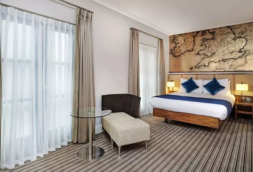 Отель Doubletree By Hilton London Docklands Riverside