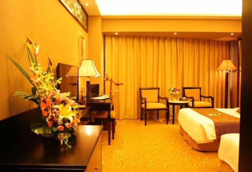 هتل Kunming Green Land