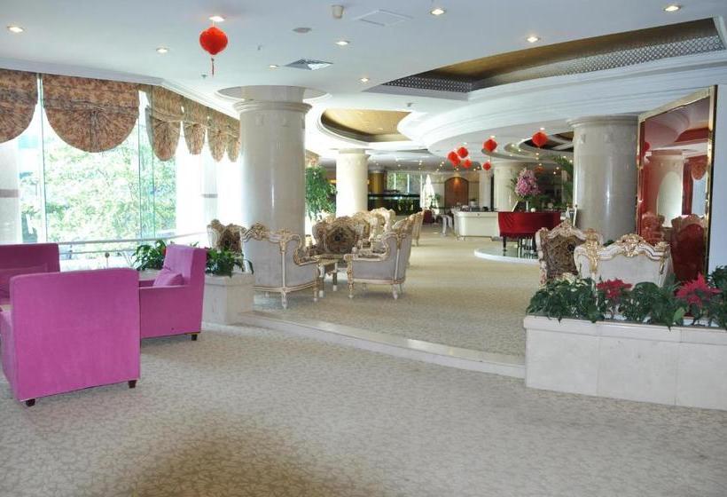 Отель Kunming Green Land