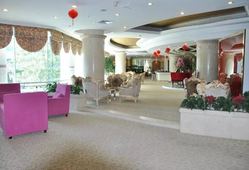 هتل Kunming Green Land