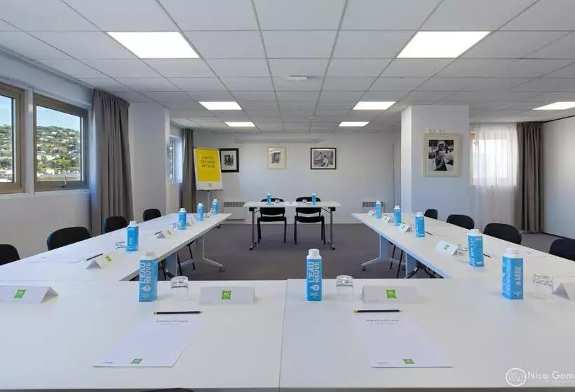 בית מלון כפרי Ibis Styles Cannes Le Cannet