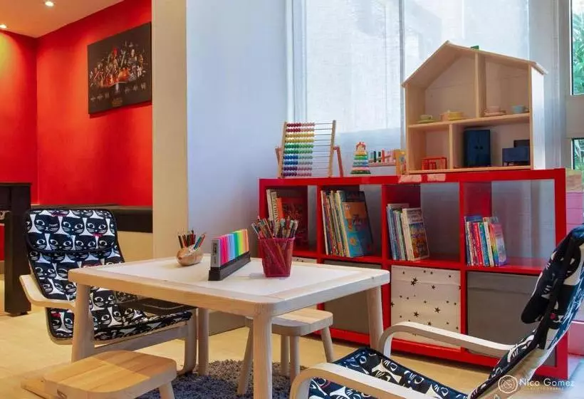 בית מלון כפרי Ibis Styles Cannes Le Cannet