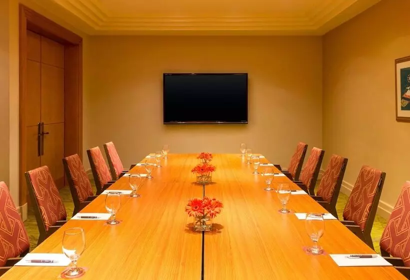 בית מלון כפרי Sheraton Amman Al Nabil