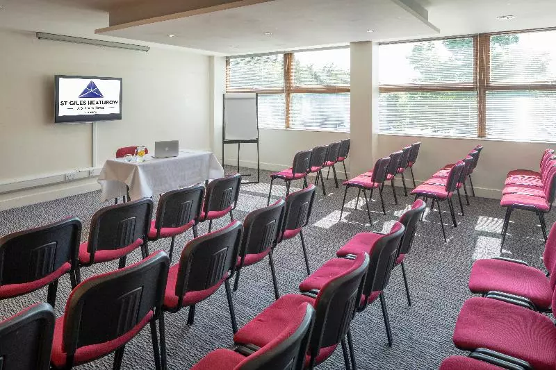 Hotel St Giles Heathrow