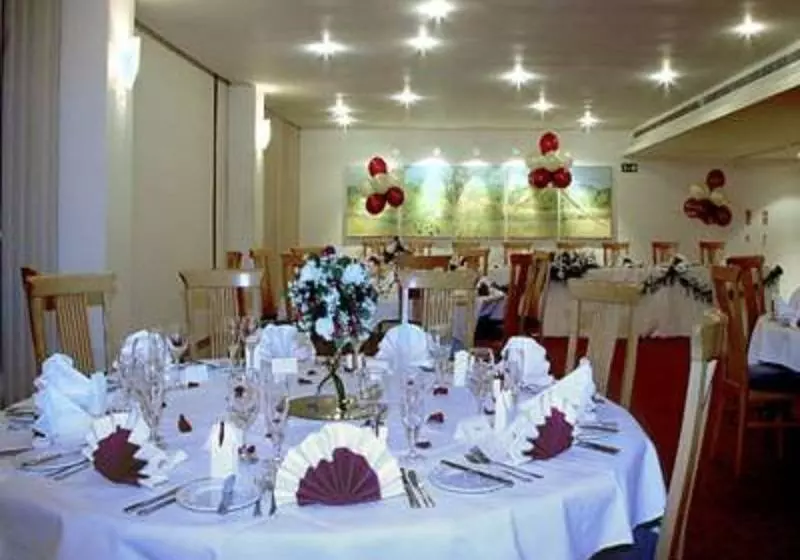 Hotel St Giles Heathrow