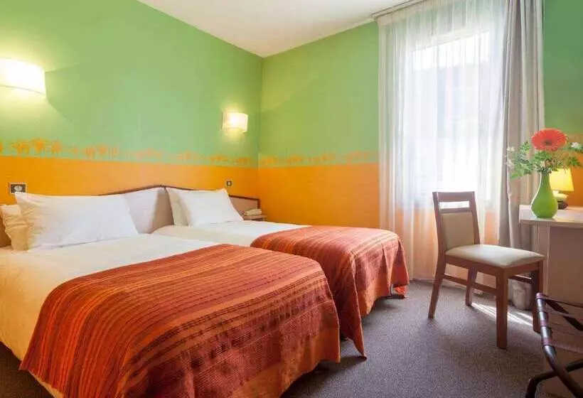 Brit Hotel Le Lion D Or Chinon