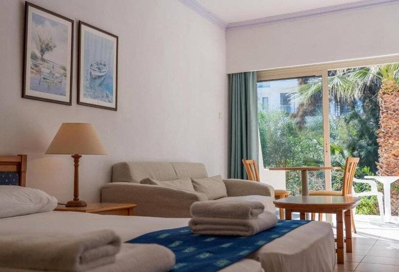 Paphos Gardens Holiday Resort