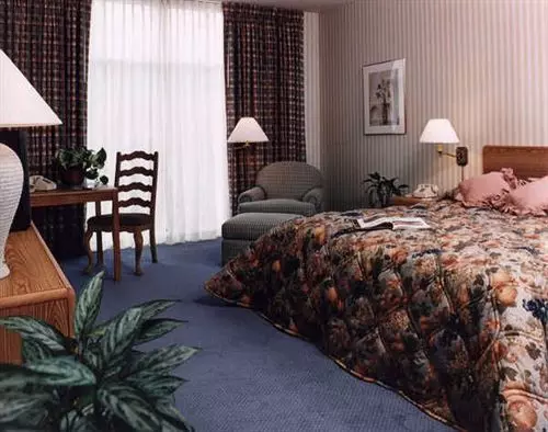 Royal Garden Inn Hotel