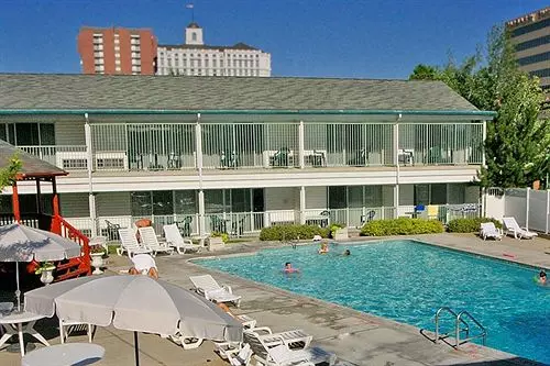 Royal Garden Inn Hotel