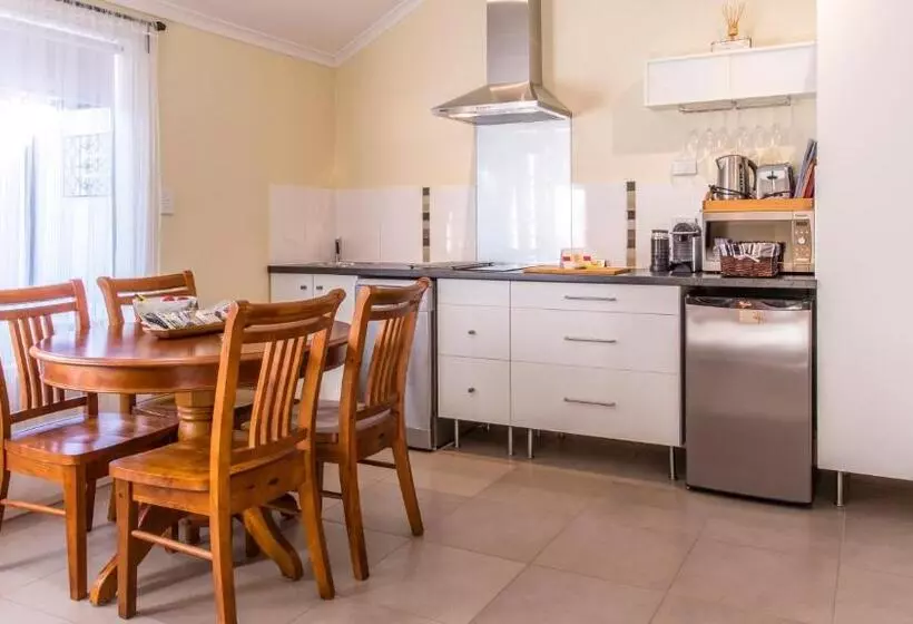 Hotelli One Tree Accommodation