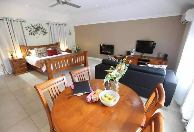 Hotelli One Tree Accommodation