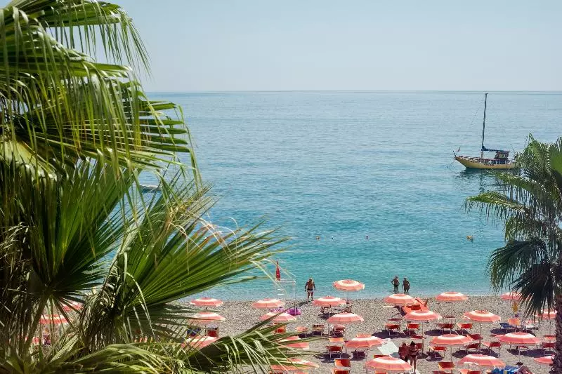 Отель Albatros Beach