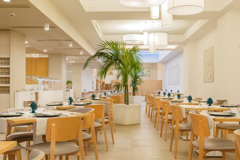 Отель Albatros Beach