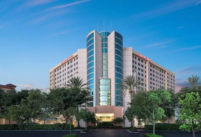 هتل Anaheim Marriott Suites