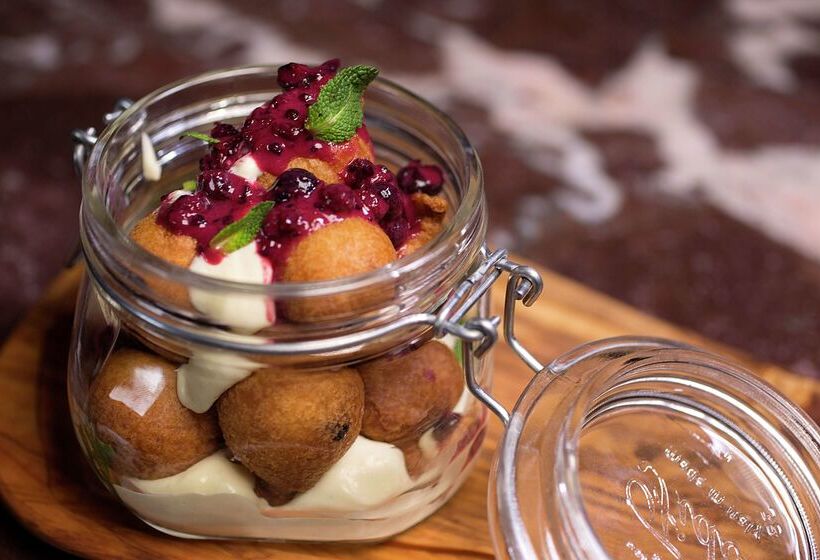 בית מלון כפרי Canopy By Hilton Zagreb  City Centre