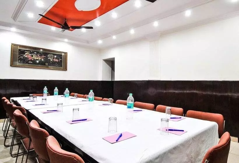 בית מלון כפרי Chand Palace